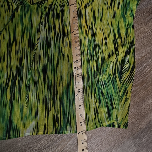 Jones New York Vibrant Green Drop Sleeve V-Neck Sheer Blouse Lg - Picture 7 of 11